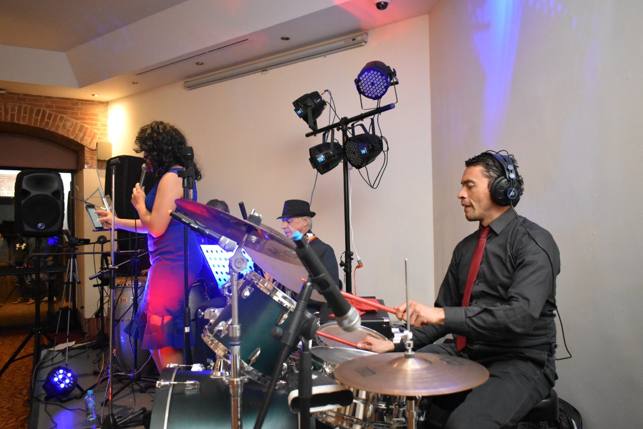 GRUPO PIPE SON (5 MUSICOS) Bailable y pop - Imagen 13
